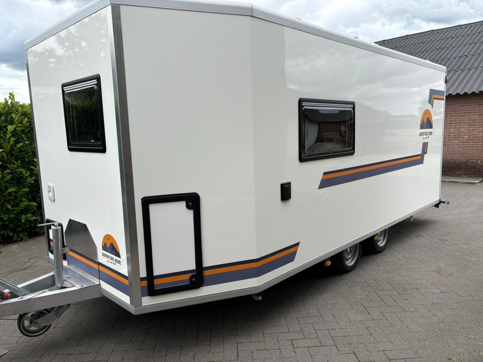 Uitstraling Caravan, Adventure home